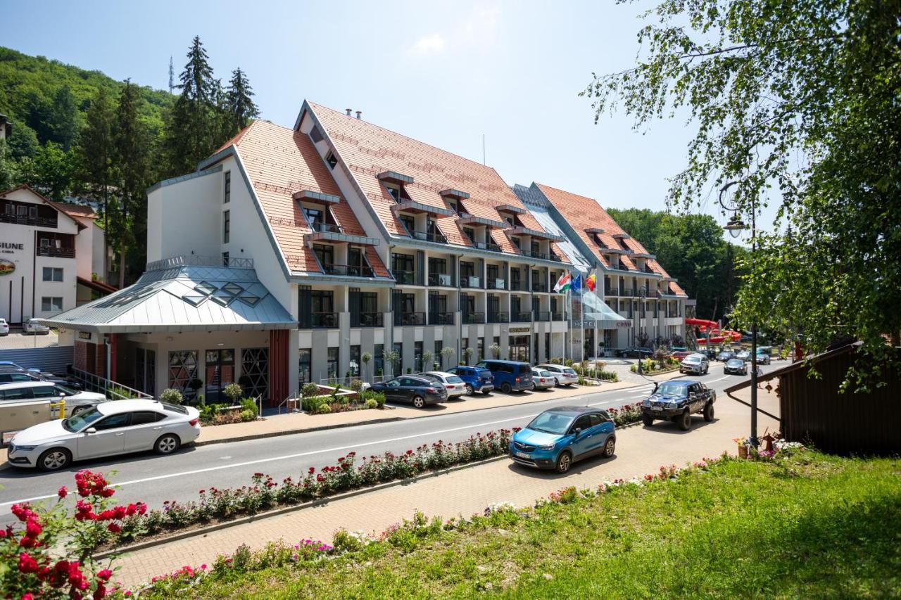 Hotel Crystal Wellness & Spa Superior Sovata Eksteriør bilde